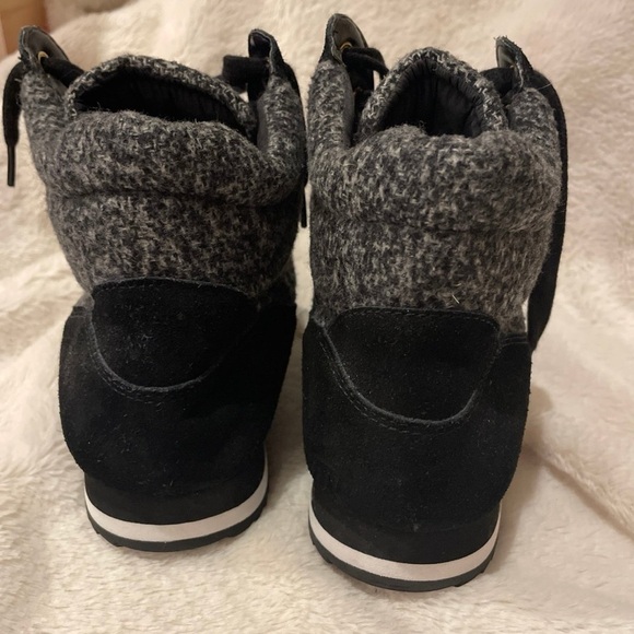 Isaac Mizrahi Live black suede lace up boots size 8.5 women's - Picture 3 of 4